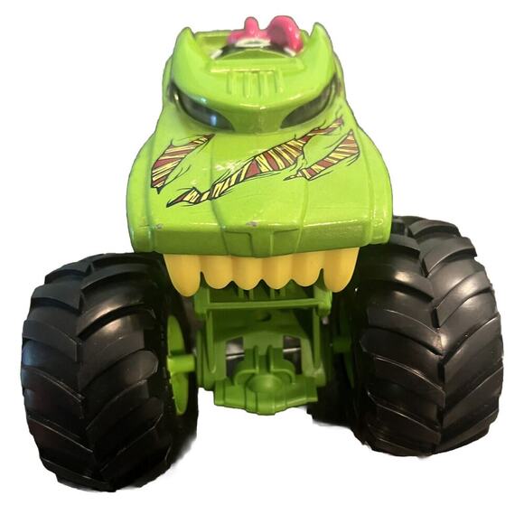 Mattel Hot Wheels Monster Trucks Hotweiler Dog Undead 1:24 2018 - Very Nice! - Picture 2 of 6